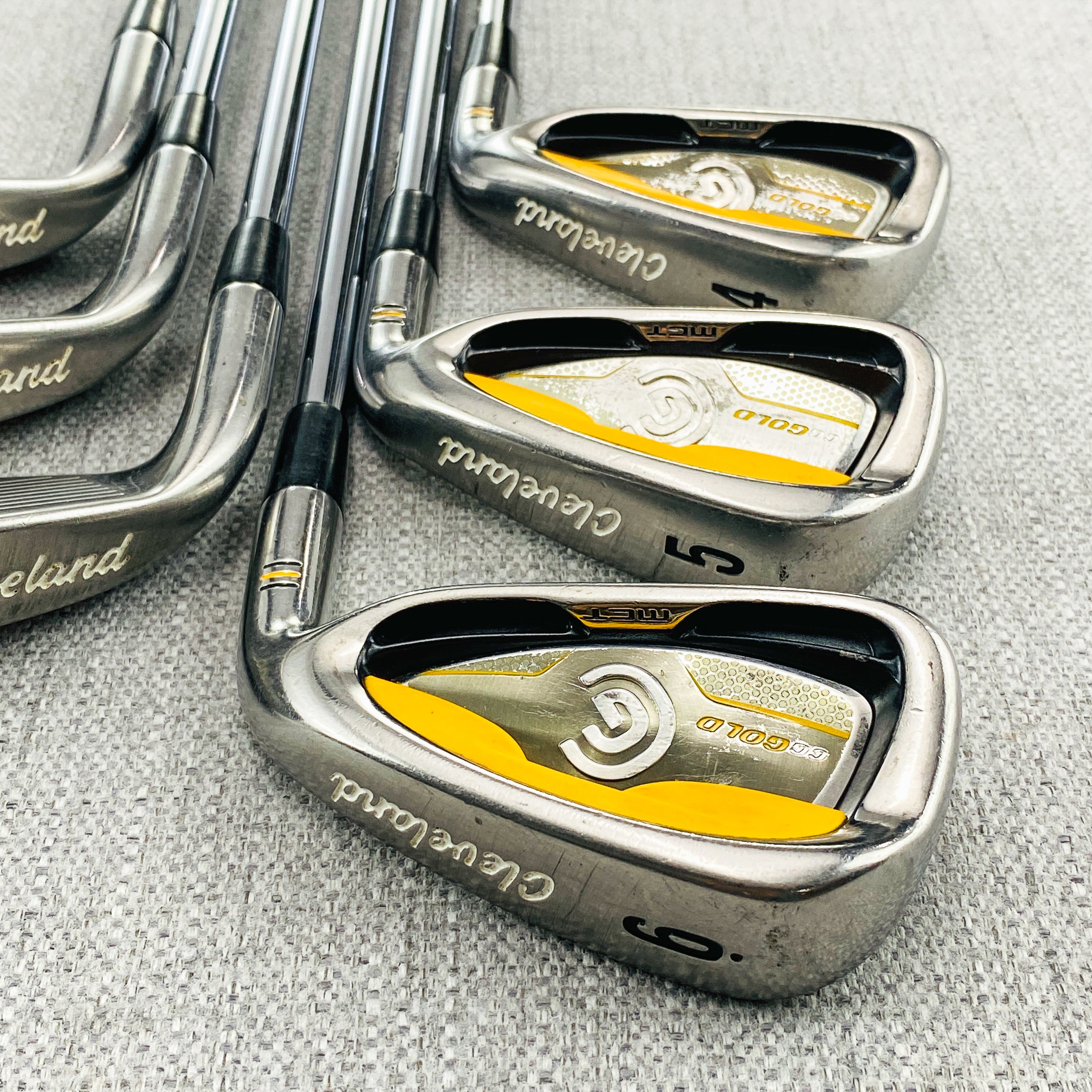 Cleveland CG Gold Iron Set (4-9) retailer RH