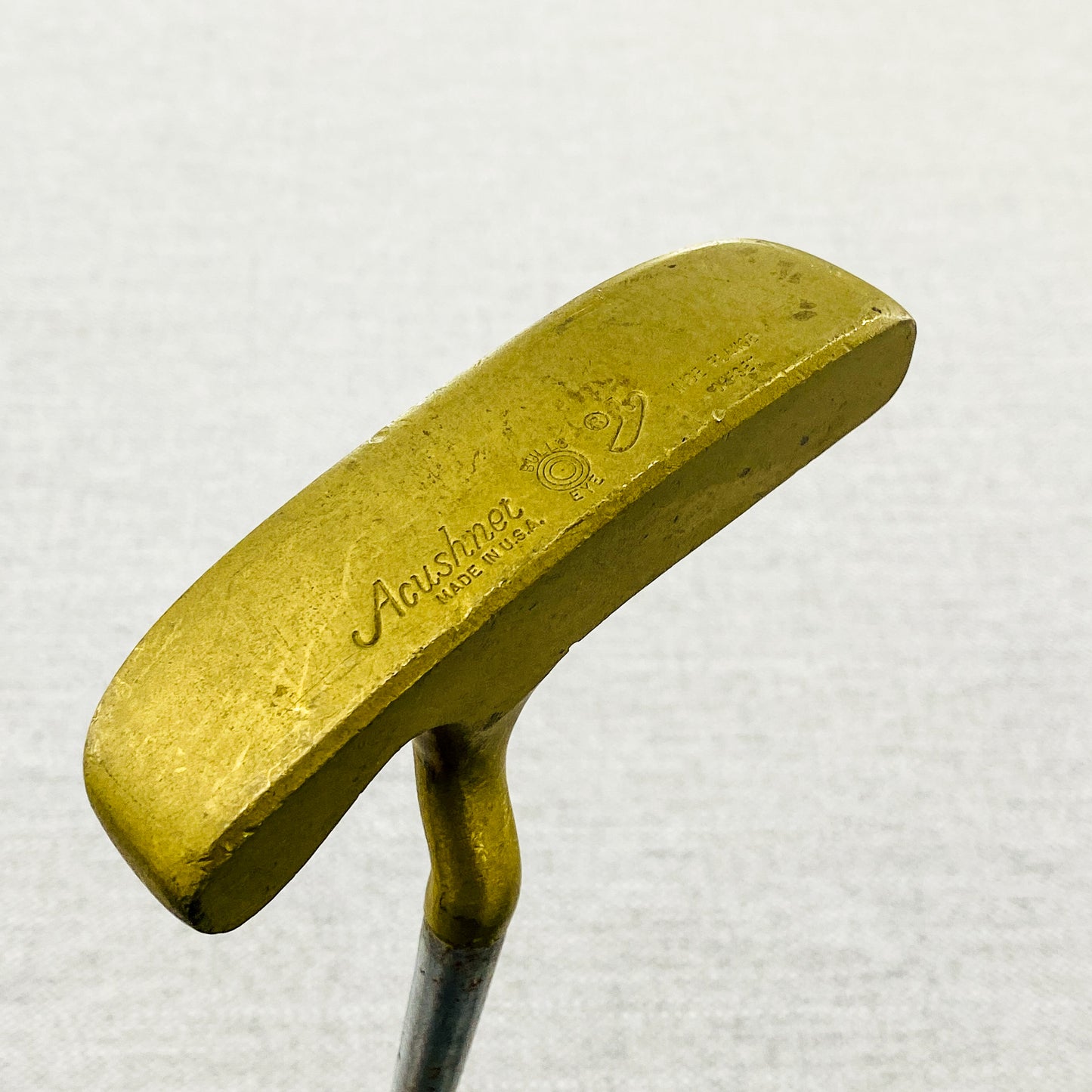 Acushnet Bulls Eye Wide Flange OffSet Putter. 35 inch - Good Condition # GP245